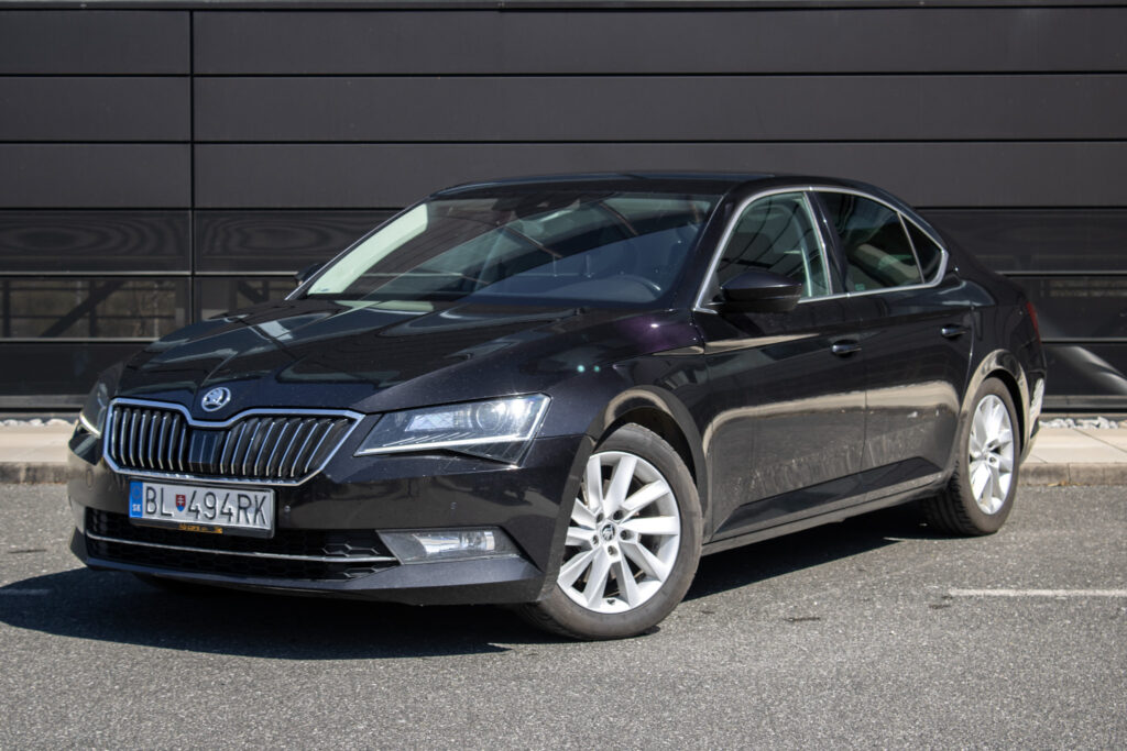 Škoda Superb 2.0 TDI Ambition / 110kW / M6 / ZÁRUKA / AJ NA SPLÁTKY / PROTIÚČET