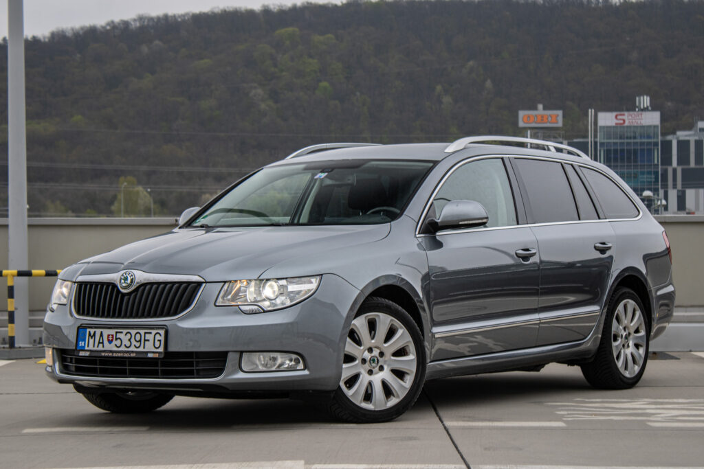 Škoda Superb Combi 2, , 2.0tdi, manual /AJ NA SPLÁTKY/PROTIÚČET/