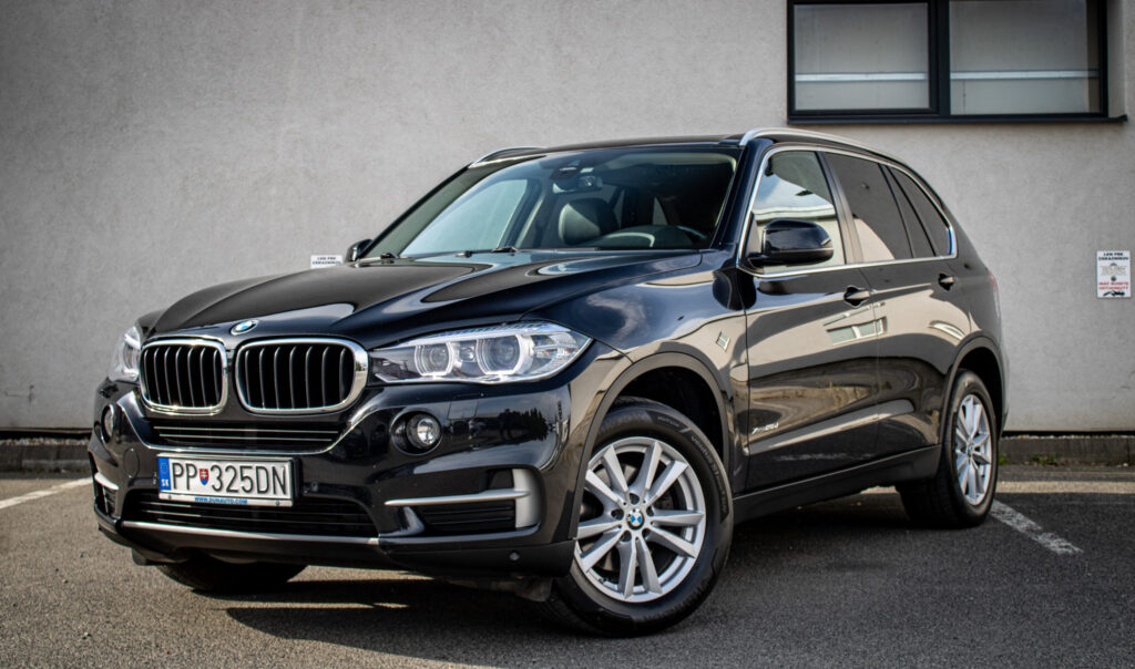 BMW X5 xDrive25d 231k A/T, 170kW, A8, 5d, 7miest (2016-2018)/AJ NA SPLÁTKY/PROTIÚČET
