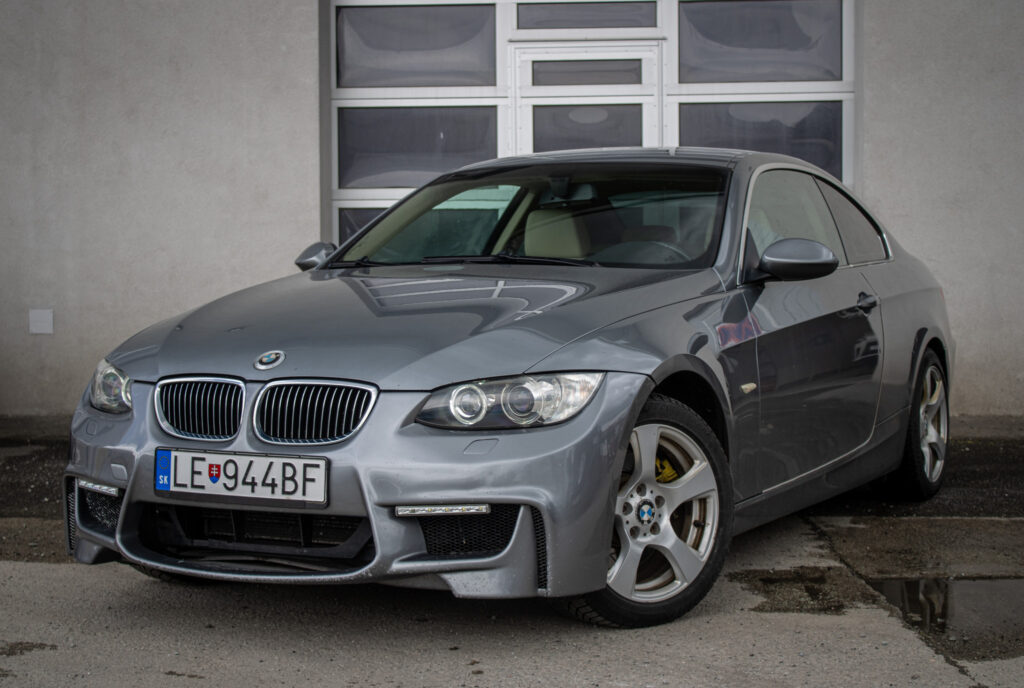BMW Rad 3 325i xDrive, 160kW, M6, 3d. (2008 - 2012) / AJ NA SPLÁTKY / PROTIÚČET