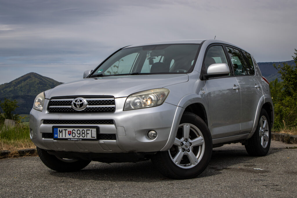 Toyota RAV4 2.2 D-4D 180 X, 130kW, M6, 5d. (2006 - 2009) / AJ NA SPLÁTKY / PROTIÚČET