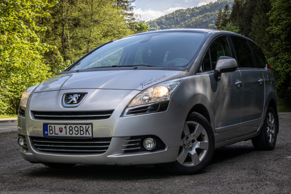 Peugeot 5008 1.6 HDi FAP Exclusive 7m., 80kW, M6, 5d. /AJ NA SPLÁTKY/PROTIÚČET