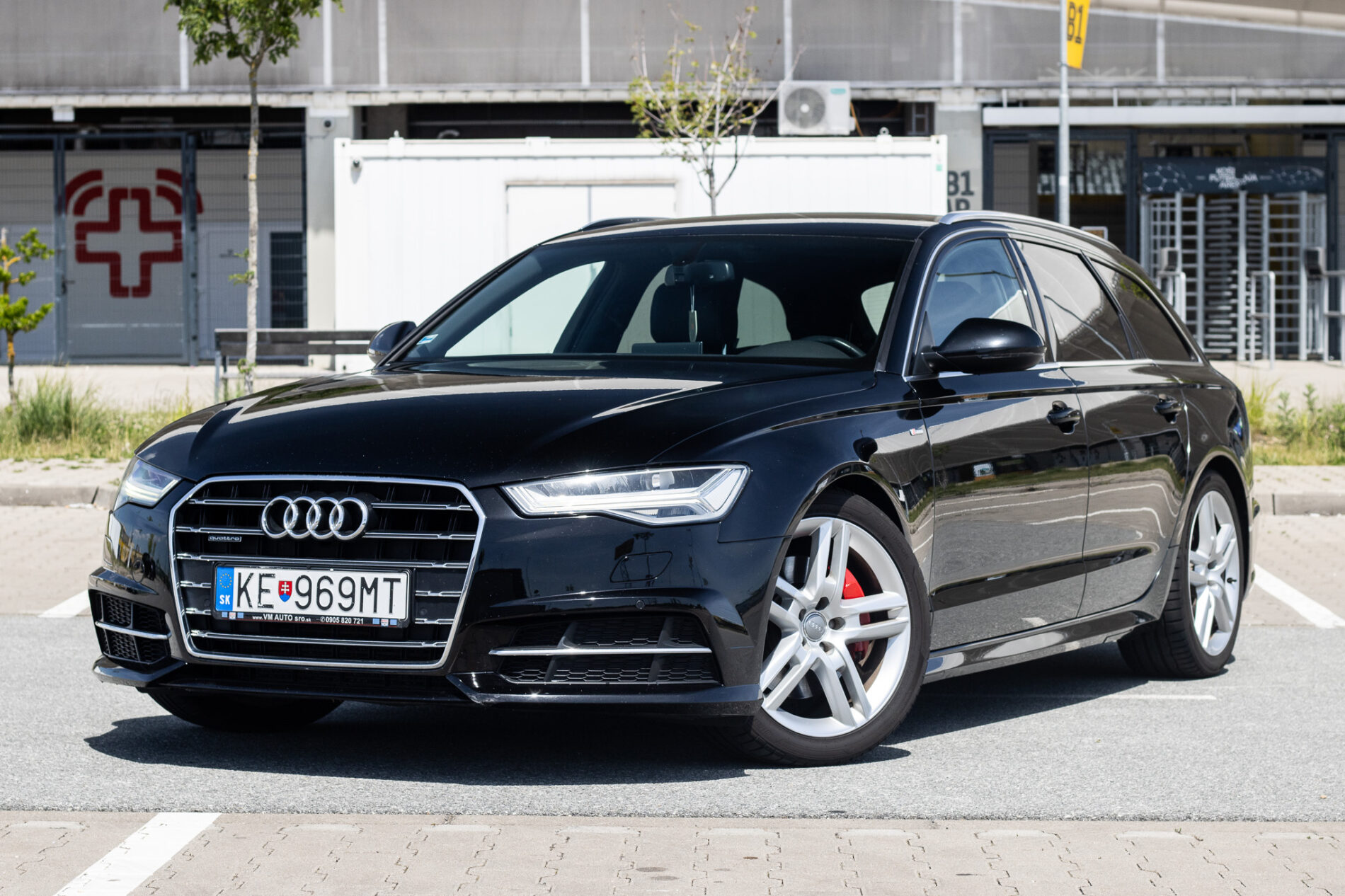 Audi A6 Avant 3.0 TDI quattro S tronic S line, 160 kW (2016) / AJ NA SPLÁTKY / PROTIÚČET /