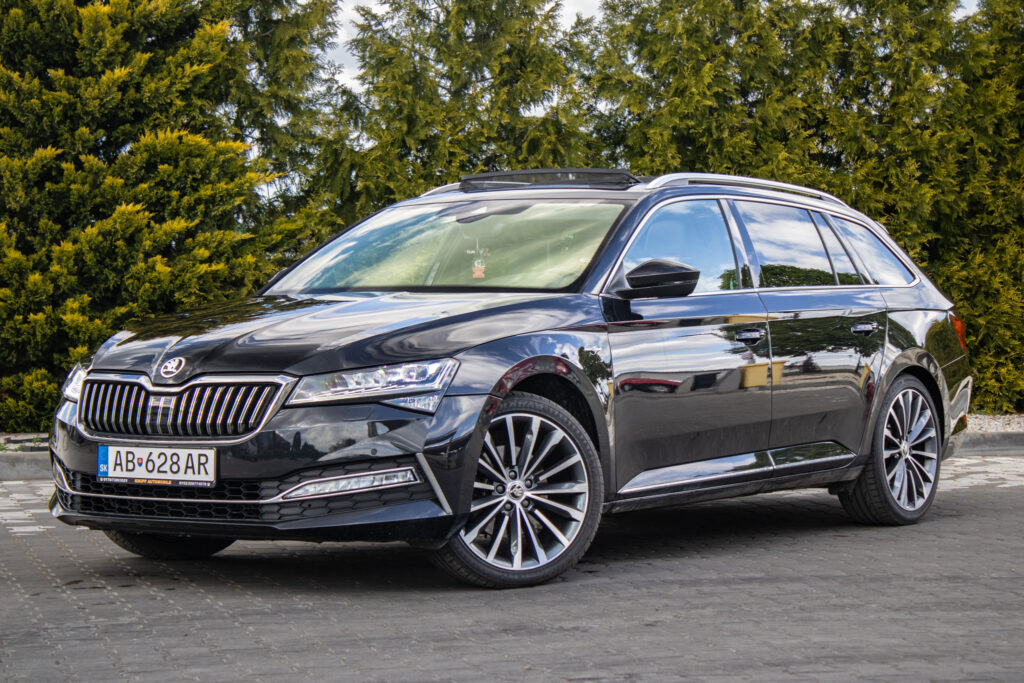 Škoda Superb Combi Laurin a Klement 2.0TDI 147kw DSG 2022 / Odpočet DPH / AJ NA SPLÁTKY / PROTIÚČET