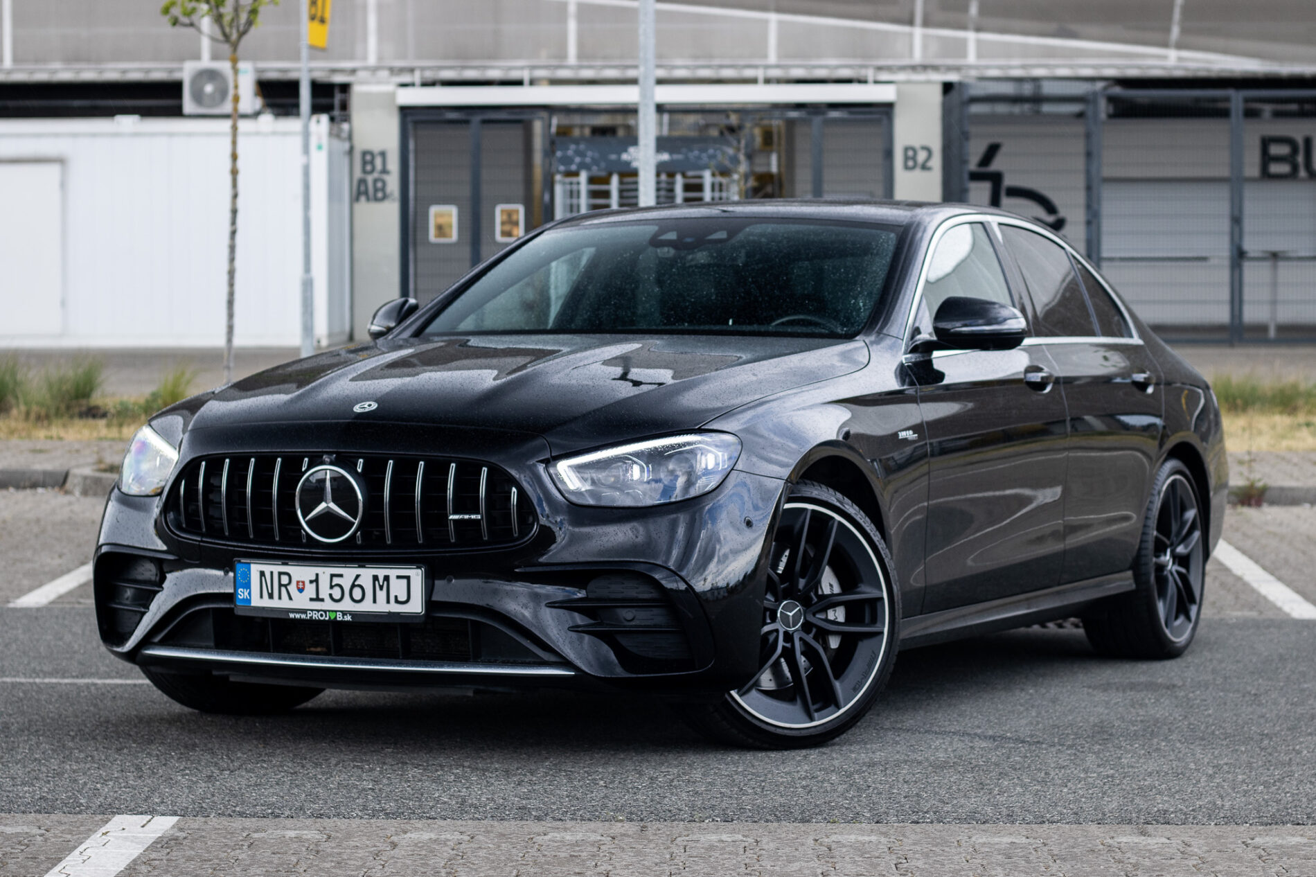 Mercedes-Benz E trieda Sedan Mercedes-AMG 53 mHEV 4MATIC+ A/T, 320kW / AJ NA SPLÁTKY / PROTIÚČET
