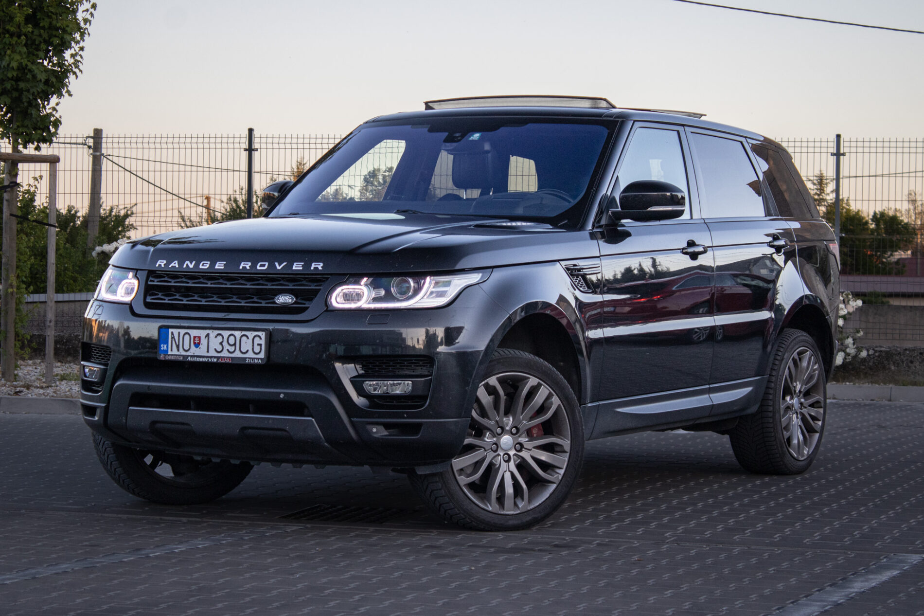 Range Rover Sport 3.0 SDV6 225kw AT/8 2016 / AJ NA SPLÁTKY / PROTIÚČET