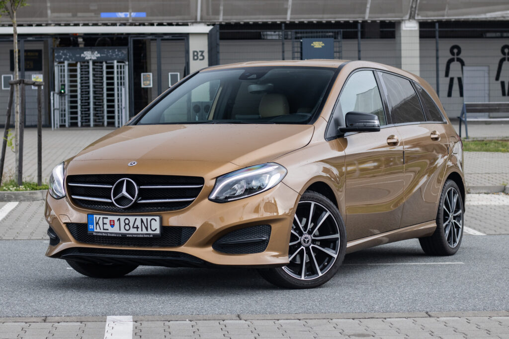 Mercedes-Benz B trieda 180 A/T, 90kW (2018) / AJ NA SPLÁTKY / PROTIÚČET /