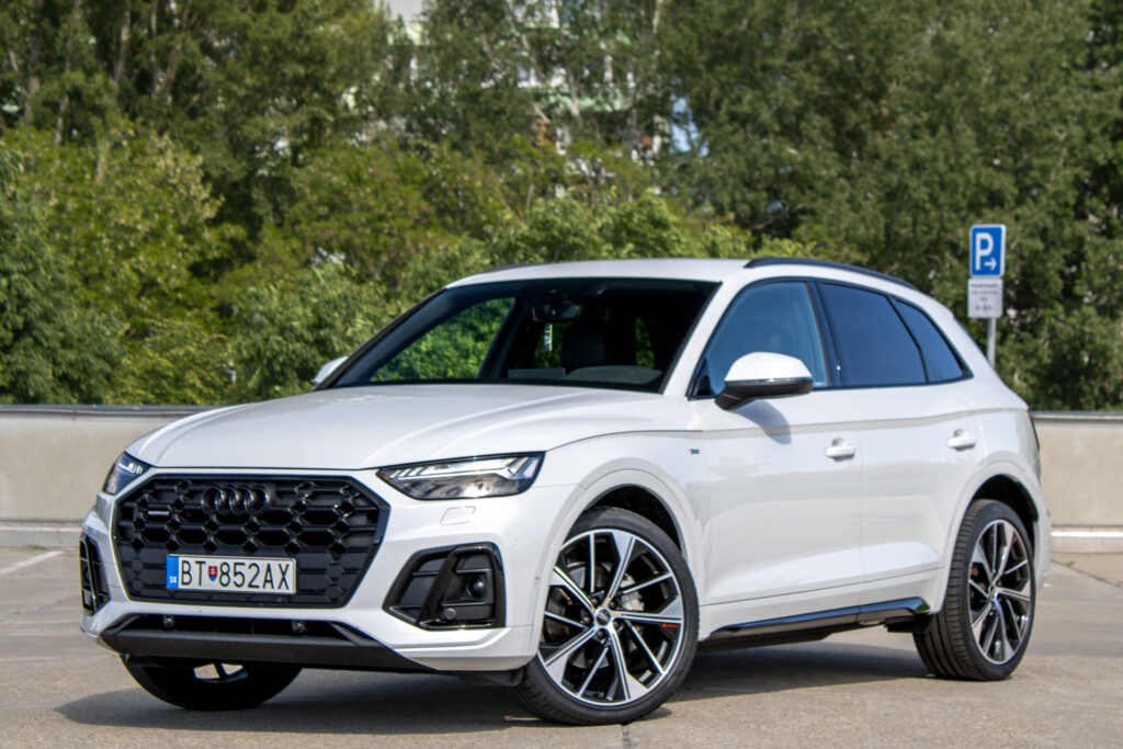 Audi Q5 40 2.0 TDI mHEV Sport edition quattro S tronic / FINANCOVANIE/ PROTIÚČET /