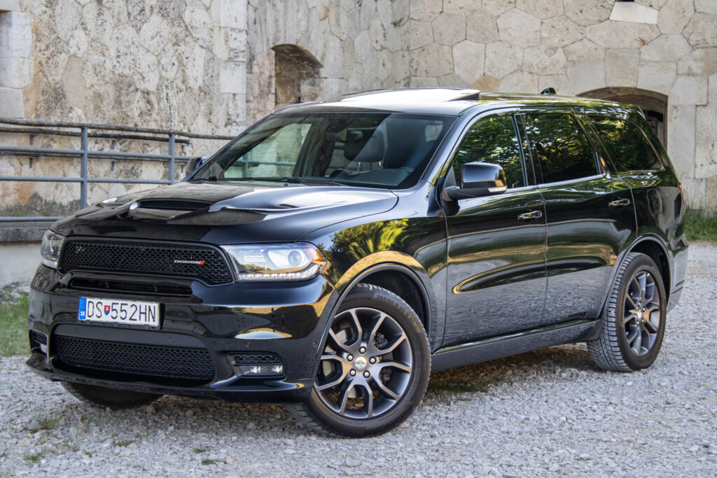 Dodge Durango R/T 5.7 HEMI V8 268 kw AT/8 2018 7-miest. /AJ NA SPLÁTKY/PROTIÚČET