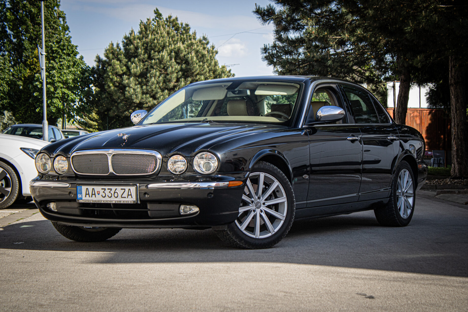 Jaguar XJ6 X350 2.7 D, 152kW, A6, 4d. / AJ NA SPLÁTKY / PROTIHODNOTA /