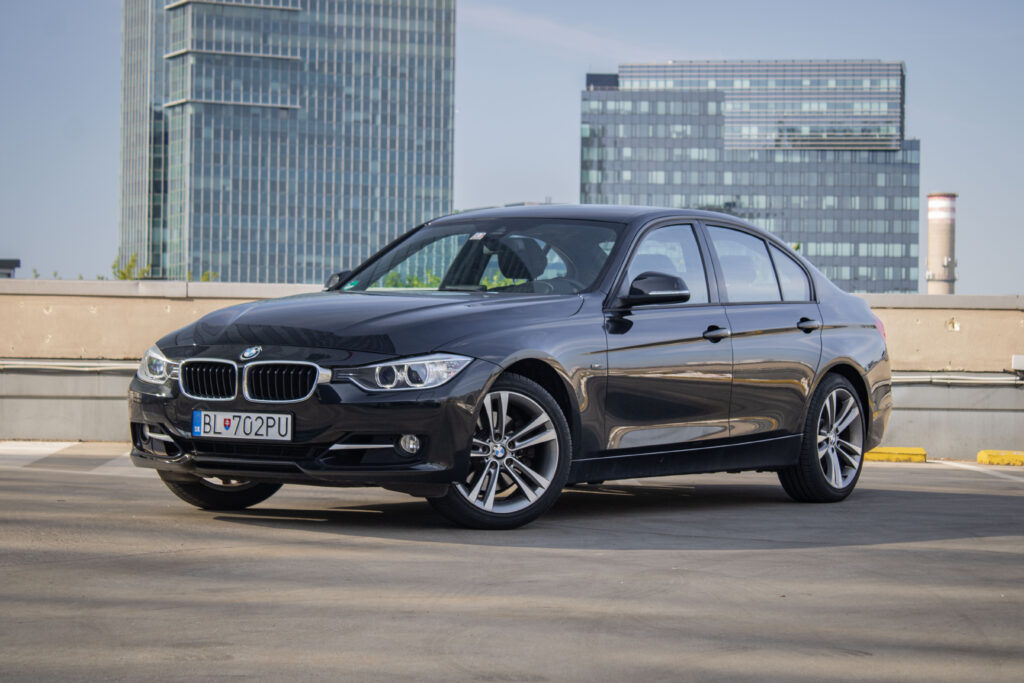 BMW Rad 3 328i A/T, 180kW, A8 / ZÁRUKA NA 1 ROK /