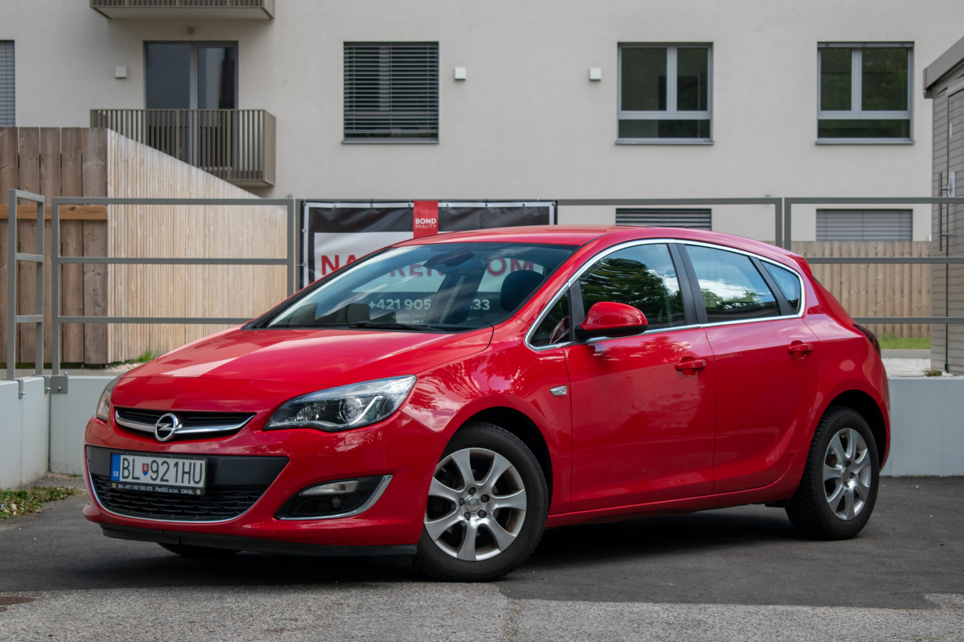 Opel Astra 1.4 Turbo 103kw Cosmo M6 Nová rozvodová reťaz / AJ NA SPLÁTKY / PROTIÚČET