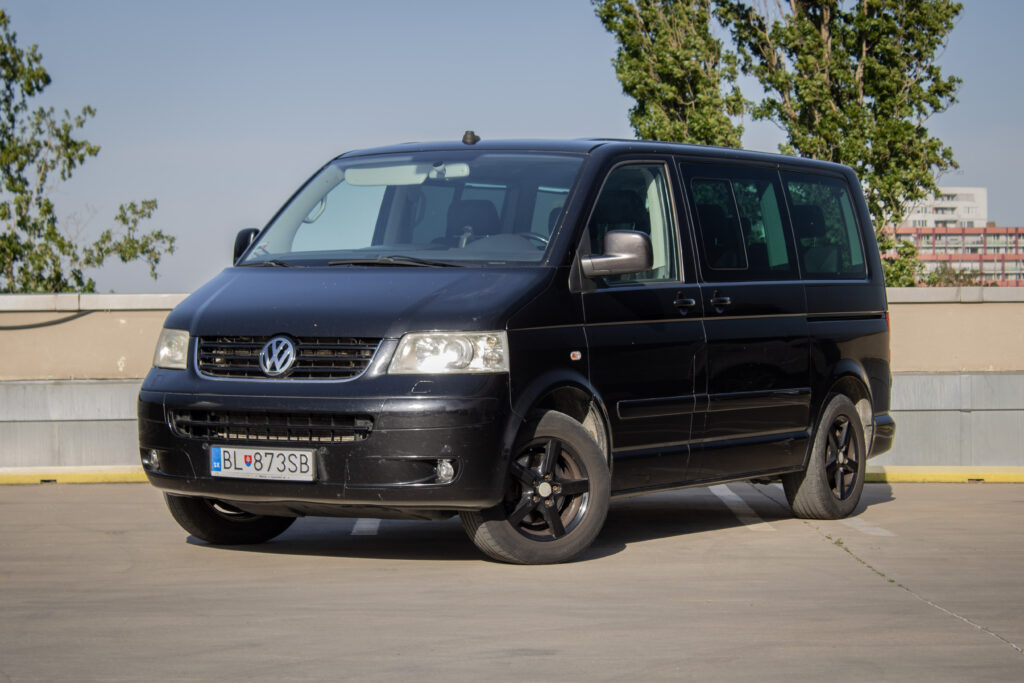 Volkswagen Multivan 2.5 TDI Highline tiptronic, 128kW, A6 / AJ NA SPLÁTKY /