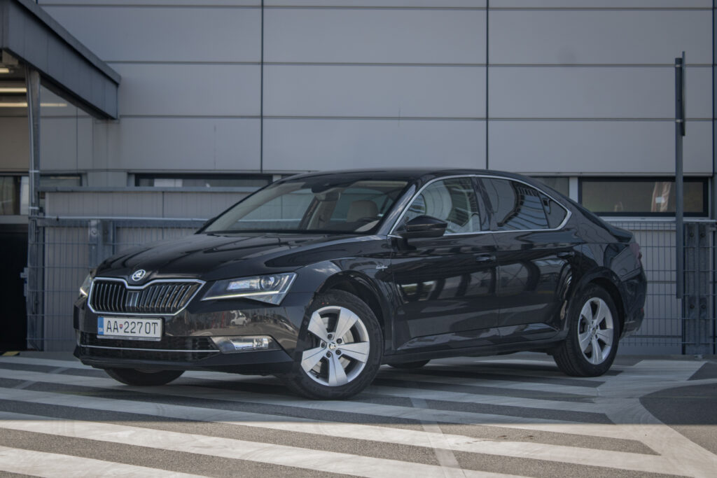 Škoda Superb 2.0 TSI 4x4 L&K DSG, 206kW, A6 / WEBASTO / VENTILOVANÉ SEDAČKY /