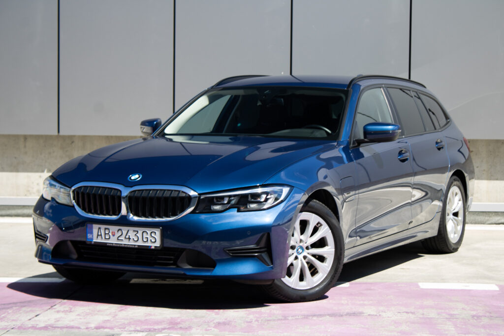 BMW Rad 3 Touring 320e PHEV  A/T