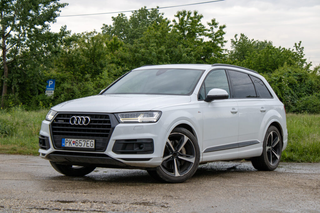Audi Q7 Sline 3.0 TDI 272k quattro tiptronic 8-st. AJ NA SPLÁTKY / PROTIÚČET