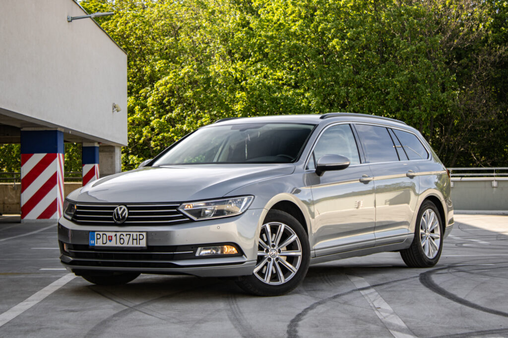 Volkswagen Passat Variant 1.6 TDI BMT Comfortline / NA SPLÁTKY / NA PROTIÚČET