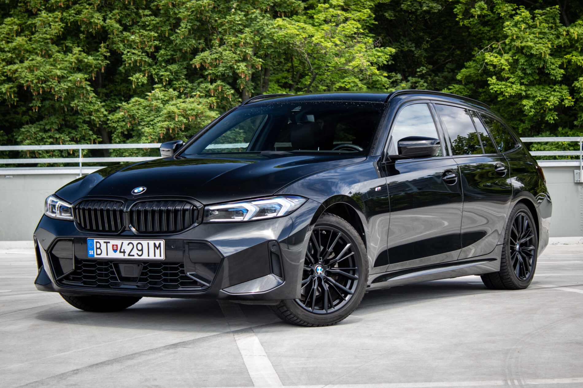 BMW 320d Touring 140kw xDrive M-Sport AT/8 2023 / AJ NA SPLÁTKY / PROTIÚČET