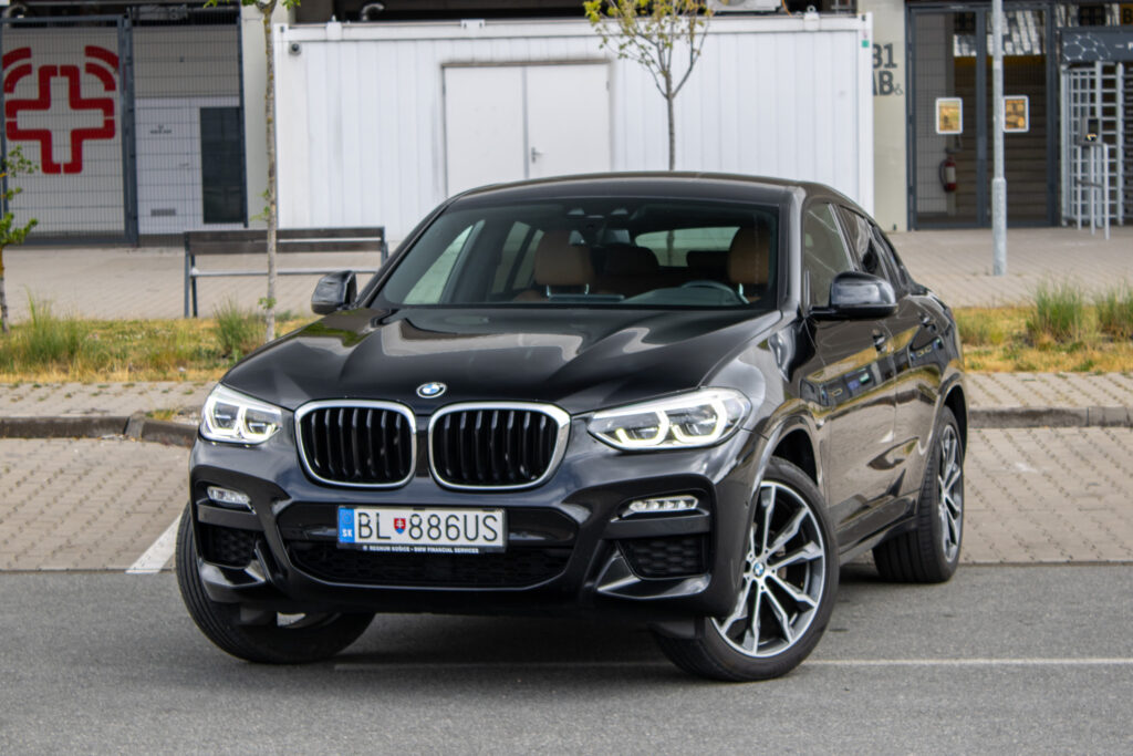 BMW X4 xDrive 20d M Sport / 140kW / A8 / ZÁRUKA / AJ NA SPLÁTKY / PROTIÚČET