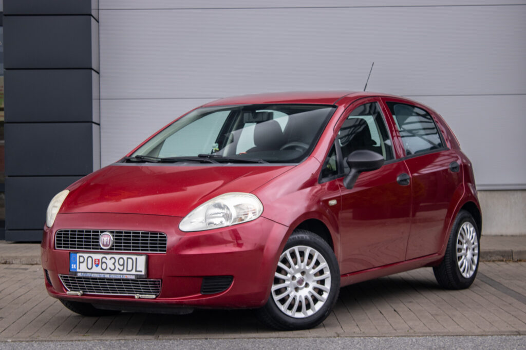 Fiat Grande Punto 1.4 8v Actual / 57kW / M5 / AJ NA SPLÁTKY / PROTIÚČET