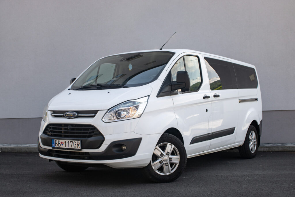 Ford Transit Custom 2.2 TDCi L2H1 125k / 92kW / M6 / ZÁRUKA / AJ NA SPLÁTKY / PROTIÚČET