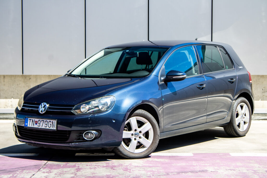 Volkswagen Golf 90 kW, 5-st. automat, 2010, benzín