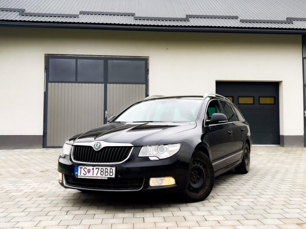 Škoda Superb Combi 2.0 TDI CR 170k Elegance.  FINANCOVANIE/PROTIÚČET