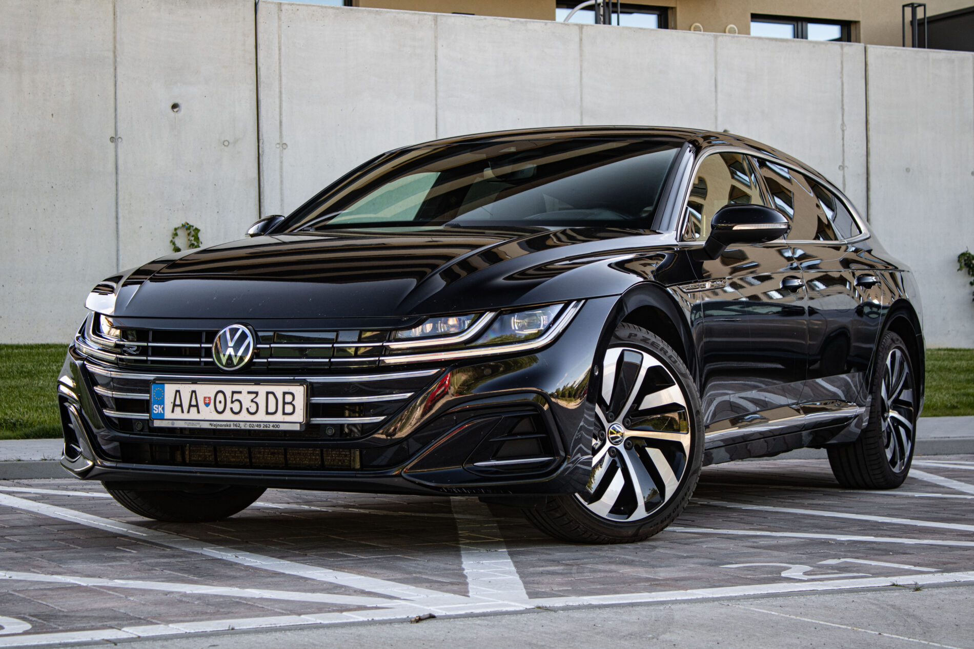 Volkswagen Arteon Shooting Brake Hybrid 115kW AT-6 st. 2023 / AJ NA SPLÁTKY / PROTIÚČET /