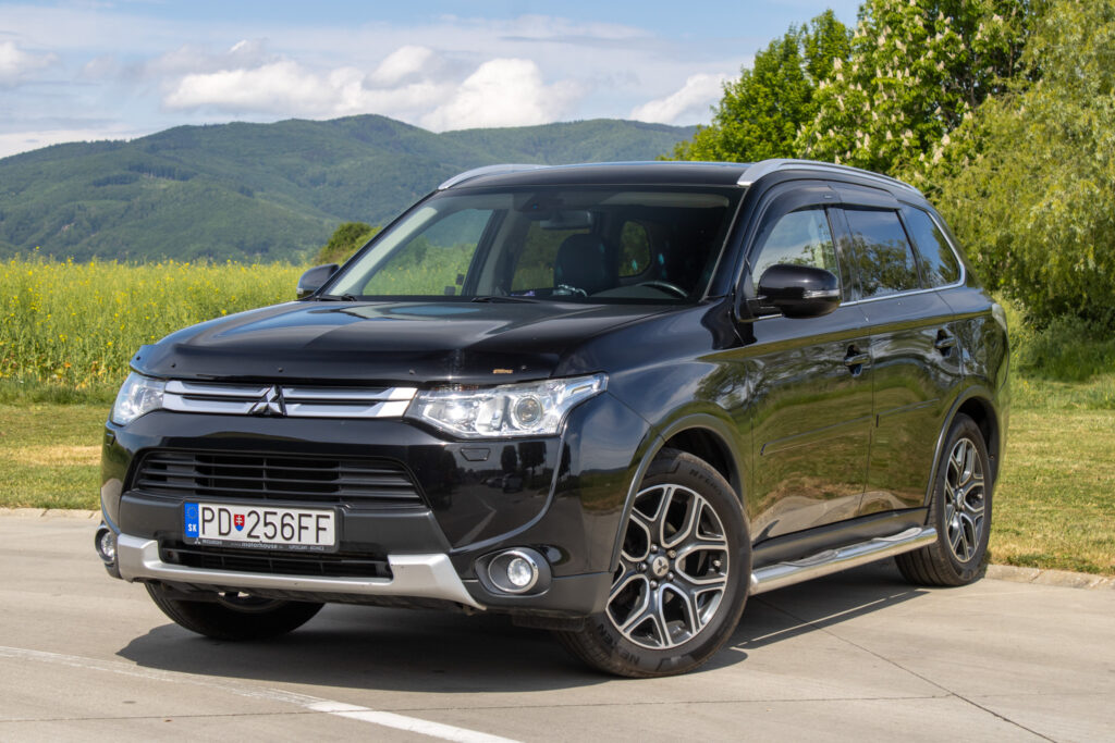 Mitsubishi Outlander 2.2 DI-D • 7 miestne / AJ NA SPLÁTKY - PROTIHODNOTA /