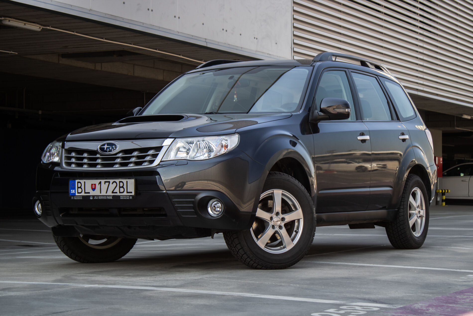 Subaru Forester 2.0 XS Comfort 108kW 2011  / AJ NA SPLÁTKY / PROTIÚČET /