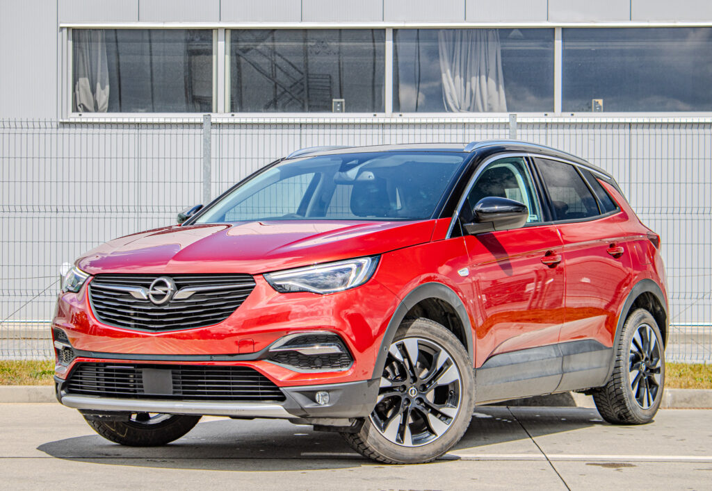 Opel Grandland X 1.6 TURBO S&S Ultimate A/T8
