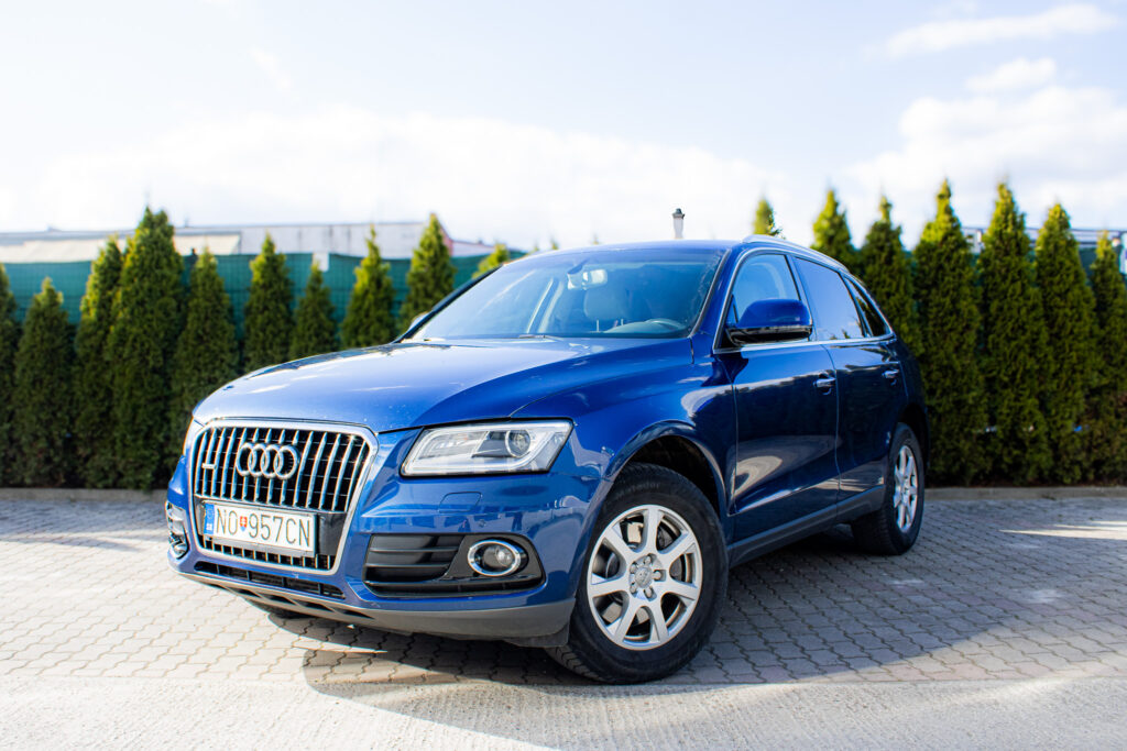 Audi Q5 3.0 TDI DPF quattro S tronic.  FINANCOVANIE/PROTIÚČET
