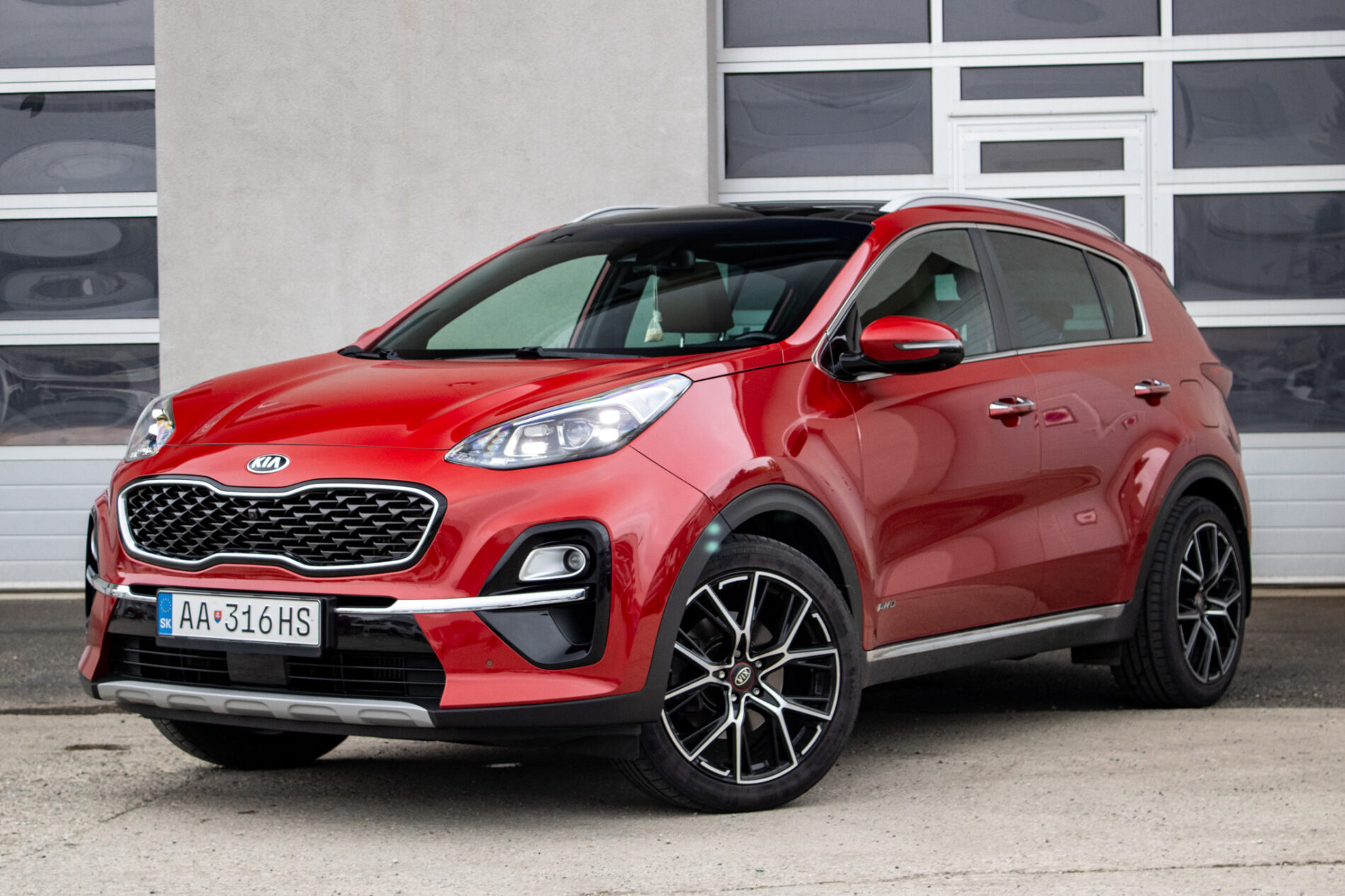 Kia Sportage 1.6 T-GDi Platinum 4WD / 130kW / A7 / ZÁRUKA / AJ NA SPLÁTKY / PROTIÚČET