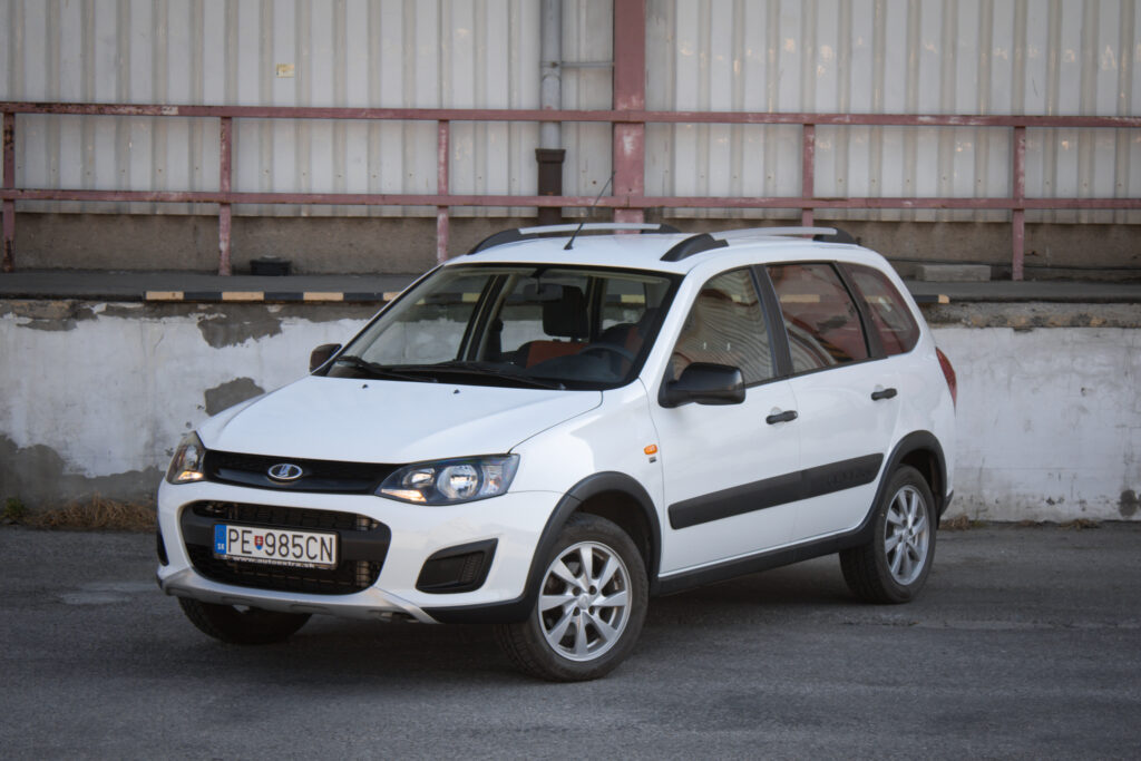 Lada Kalina Cross Wagon 1.6 16V MPi, 72kW / AJ NA SPLÁTKY / PROTIÚČET