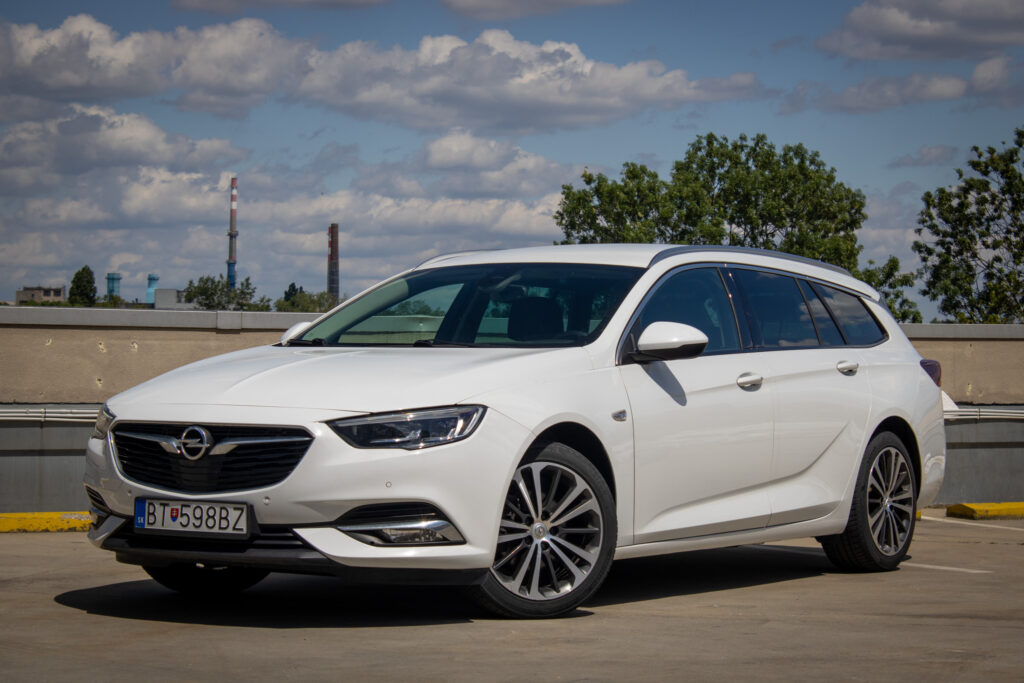 Opel Insignia ST 1.6 CTDI 136k S&S Innovation AT6 / AJ NA SPLÁTKY / PROTIÚČET /
