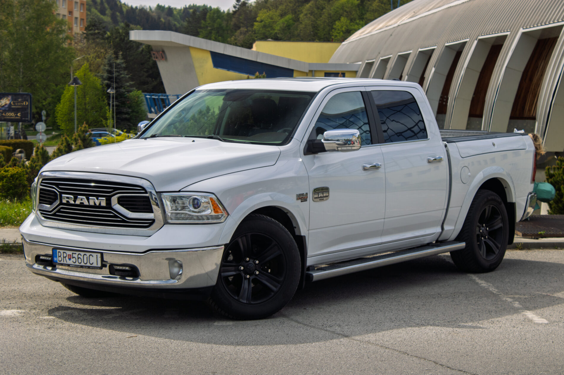 Dodge RAM 1500 5.6 Benzin+LPG, AT/8 LONGHORN /NA SPLÁTKY / NA PROTIÚČET