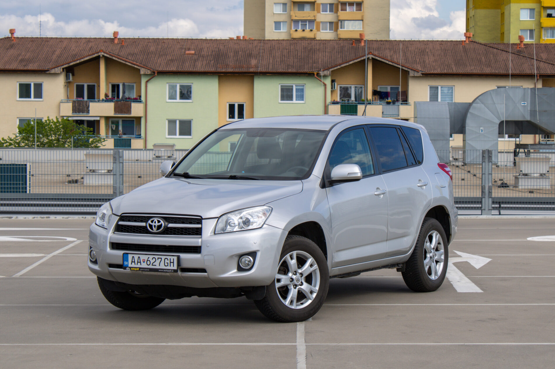 Toyota RAV4 2.0l Valvematic Lux, 116kW, M6, 5d / AJ NA SPLÁTKY / PROTIÚČET
