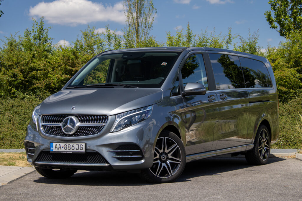 Mercedes-Benz V trieda V250 d Avantgarde extralang A/T 4MATIC AMG Line / AJ NA SPLÁTKY / PROTIÚČET /