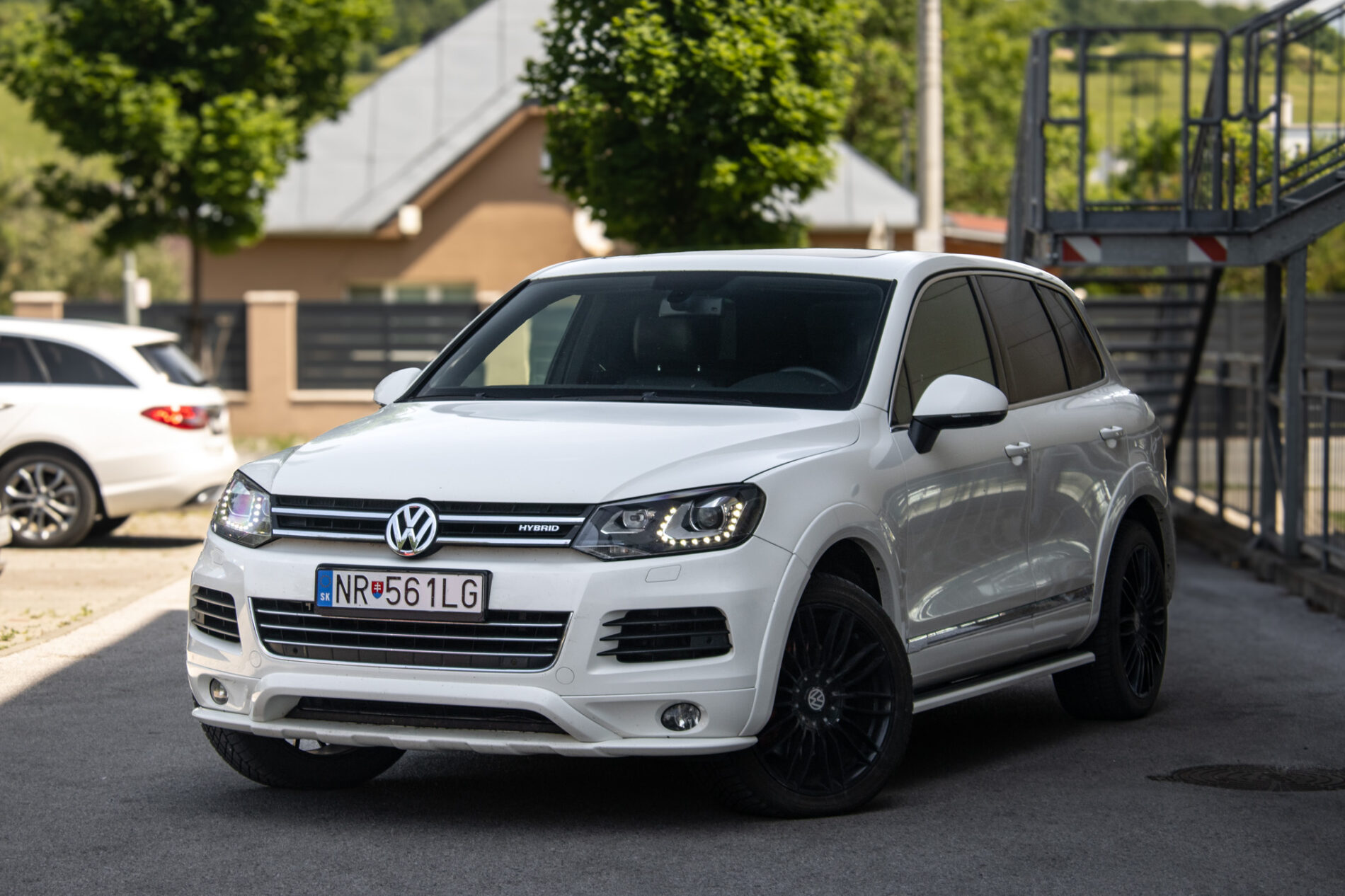 Volkswagen Touareg 3.0 TSI Tiptronic / 245kW / A8 / ZÁRUKA / AJ NA SPLÁTKY / PROTIÚČET