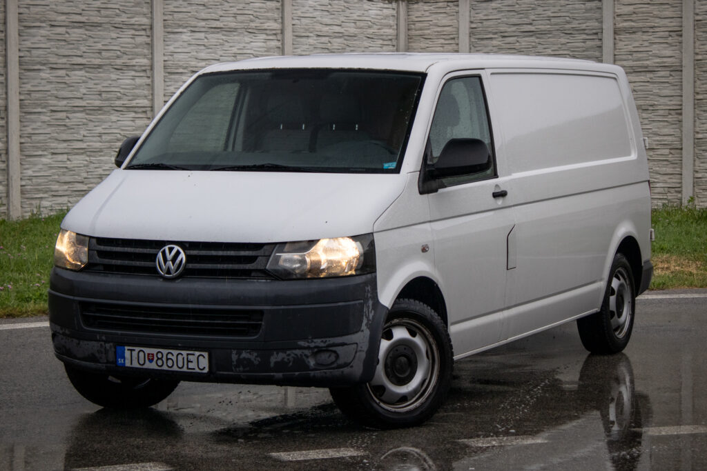 Volkswagen Transporter T5 2.0BiTDI 132kw MT/6 2011 / AJ NA SPLÁTKY / PROTIÚČET