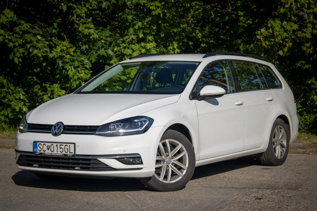 Volkswagen Golf Variant 1.4 TSI MT6  / AJ NA SPLÁTKY / PROTIÚČET /