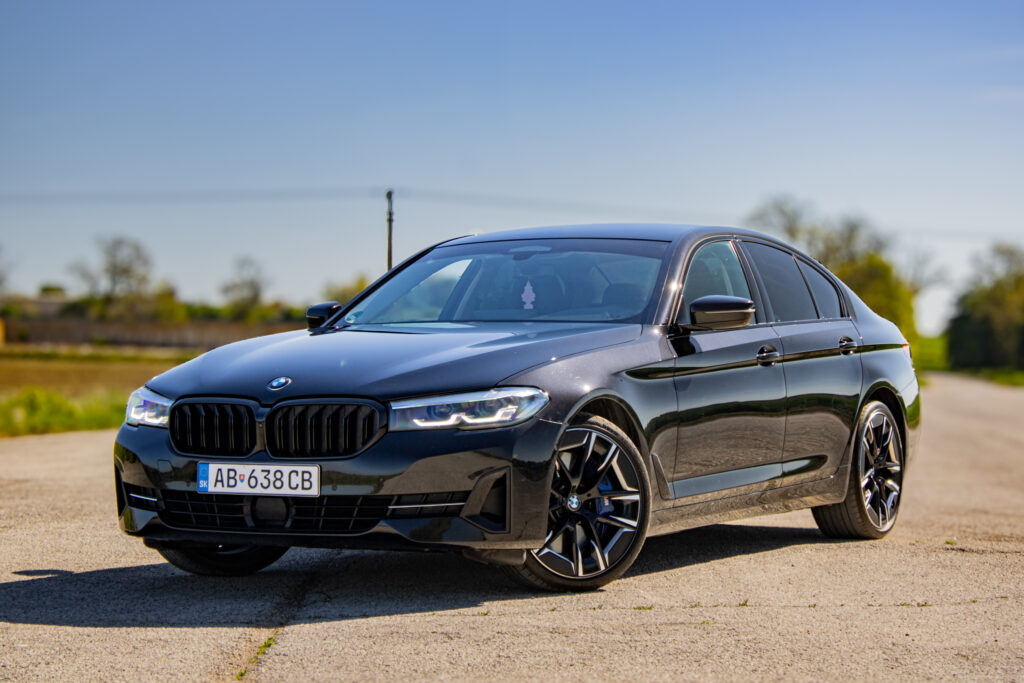 BMW Rad 5 540d mHEV xDRIVE 250kW AT8 / NA SPLÁTKY / NA PROTIÚČET