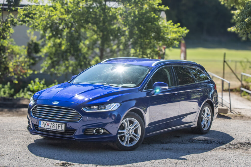 Ford Mondeo Combi 2.0 TDCi Duratorq Vignale AWD, 132kW, A6 / FINANCOVANIE / PROTIHODNOTA