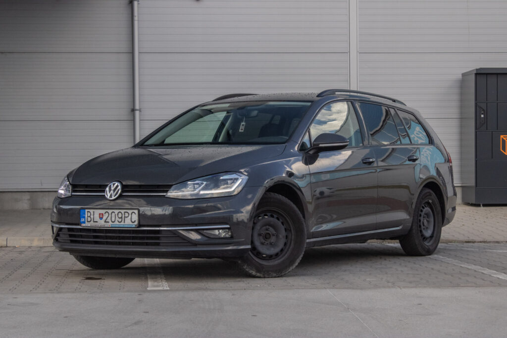 Volkswagen Golf Variant 1.6 TDI BMT Comfortline / AJ NA SPLÁTKY / PROTIÚČET