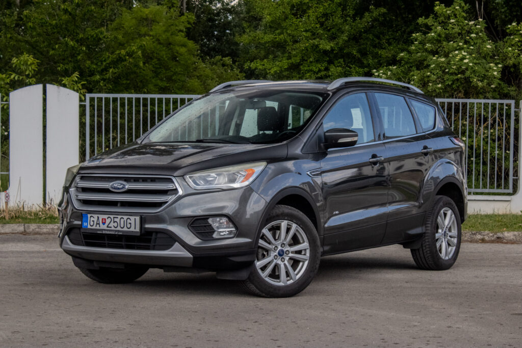 Ford Kuga 2.0 TDCi Duratorq Titanium / Nelak-nehav / AJ NA SPLÁTKY / PROTIÚČET