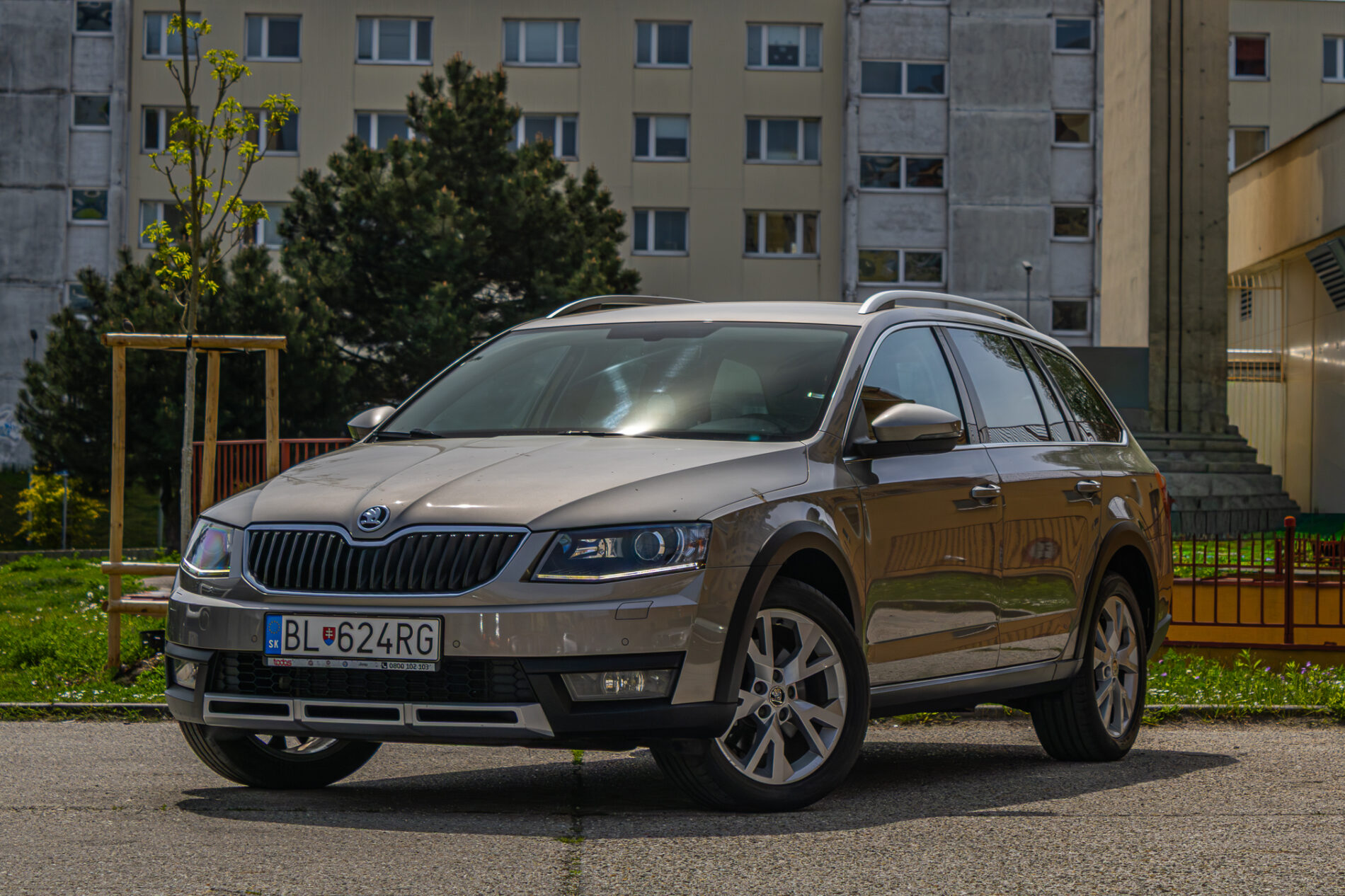 Škoda Octavia Combi SCOUT 2.0 TDI DSG 4x4 / Aj na splátky / Protiúčet