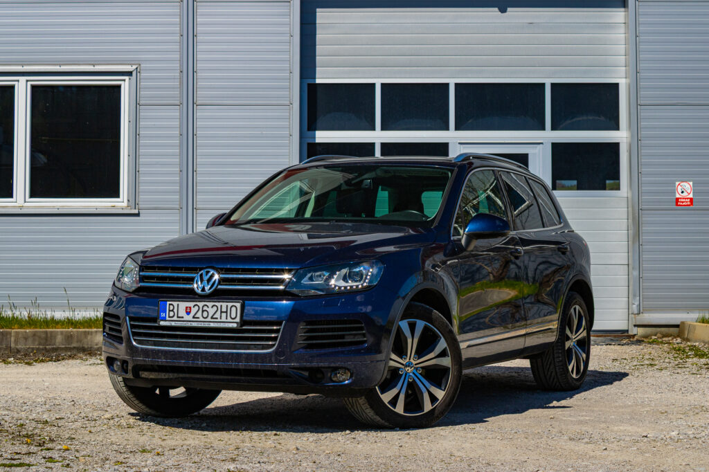 Volkswagen Touareg 3.0 V6 TDI 240k BMT / Pano / Webasto / Aj na splátky / Protiúčet