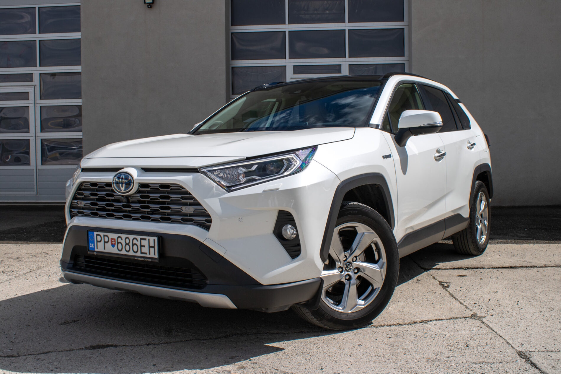 Toyota RAV4 2.5 Hybrid e-CVT Executive AWD, 131kW, A1, 5d. /AJ NA SPLÁTKY/PROTIÚČET