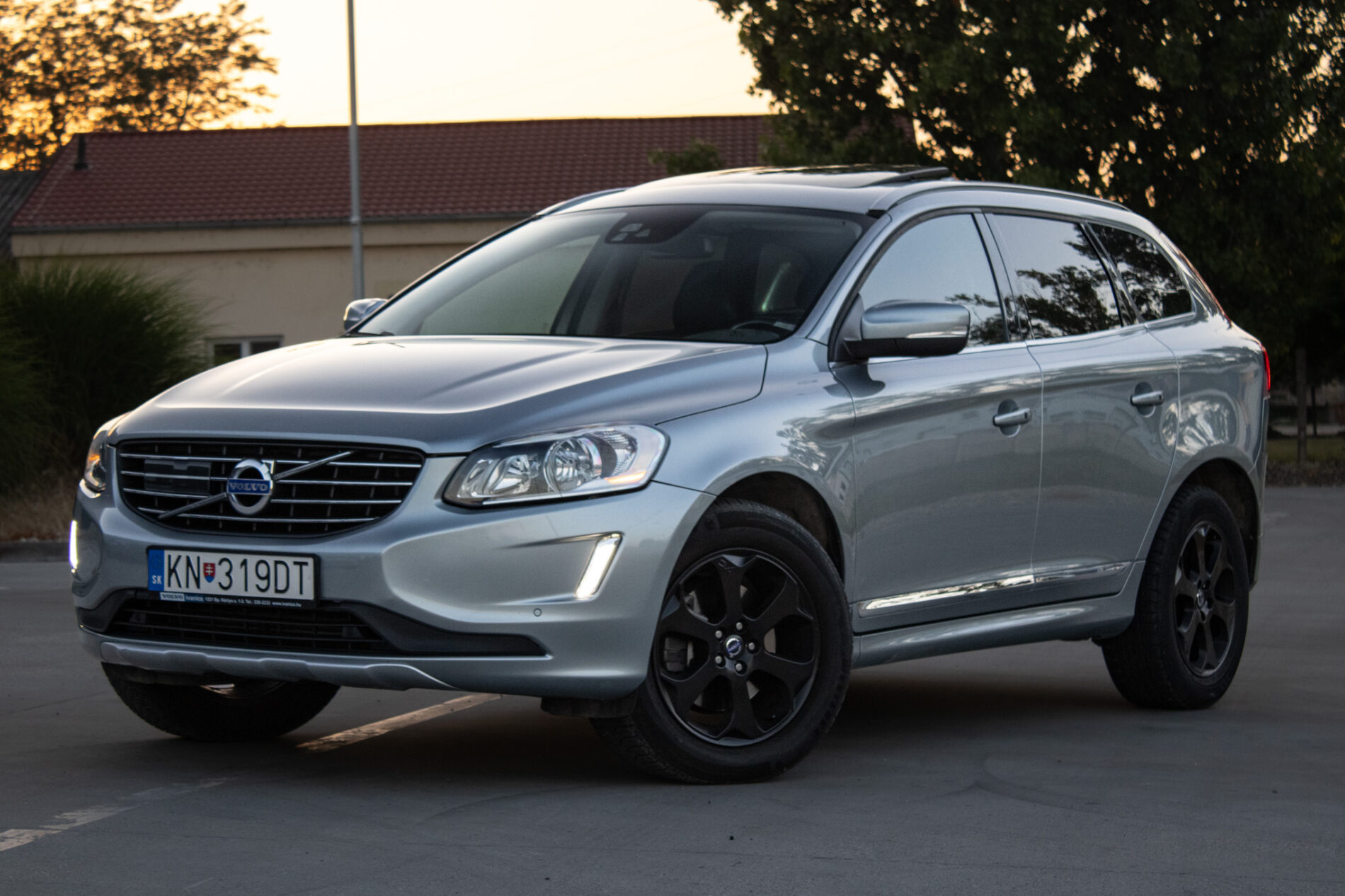 Volvo XC60 D5 158kw AT/6 AWD 2013 / AJ NA SPLÁTKY / PROTIÚČET