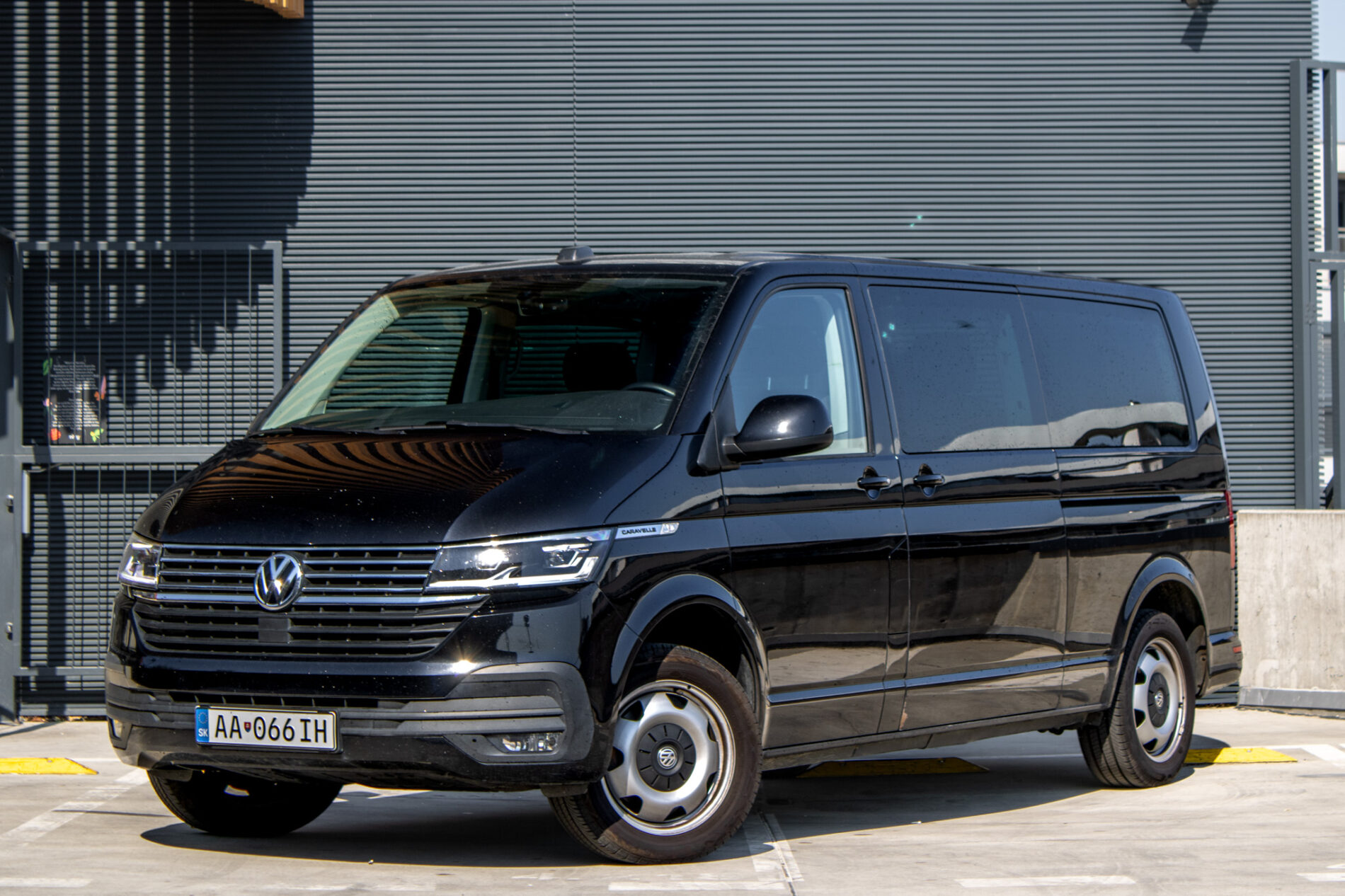 Volkswagen Caravelle 2.0 TDI T6 Comfortline / AJ NA SPLÁTKY / PROTIÚČET /